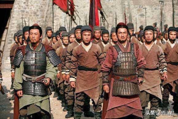 耿恭率三百人死守孤城一年，吃胡虏肉，饮匈奴血，成为岳飞的偶像