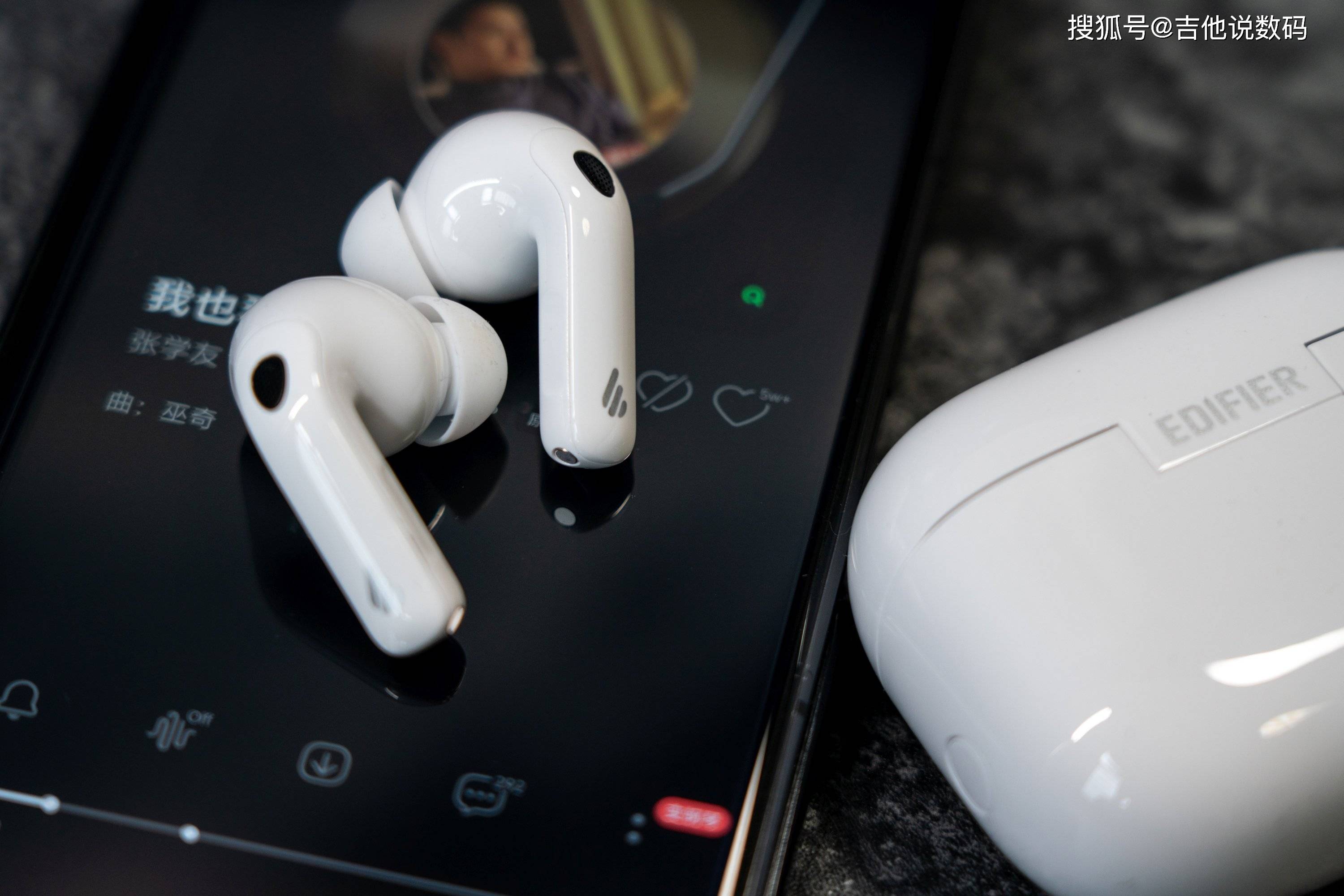 不必再为降噪牺牲音质？漫步者Lolli Pro5蓝牙耳机：被低估的卷王