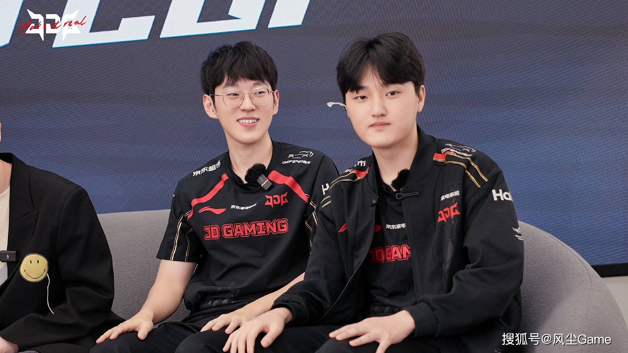 LOL换线创始人拿下首胜！赛后采访泪洒赛场，自我点评：烂到流脓