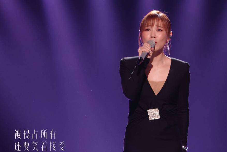 歌手2025震撼来袭，李佳薇天后现场唱响，收音效果无可挑剔