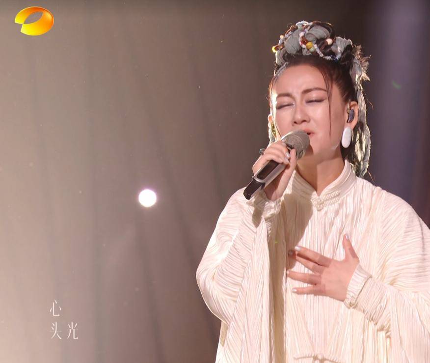 歌手2025震撼来袭，李佳薇天后现场唱响，收音效果无可挑剔